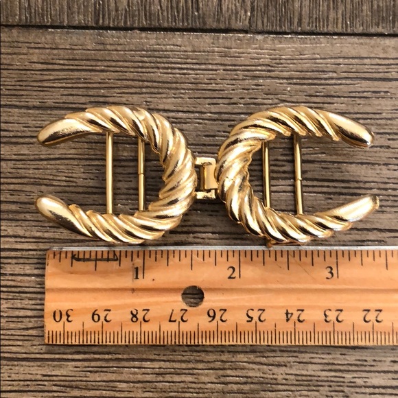 Vintage Style Belt Buckles Horseshoe and Circles - Picture 6 of 11